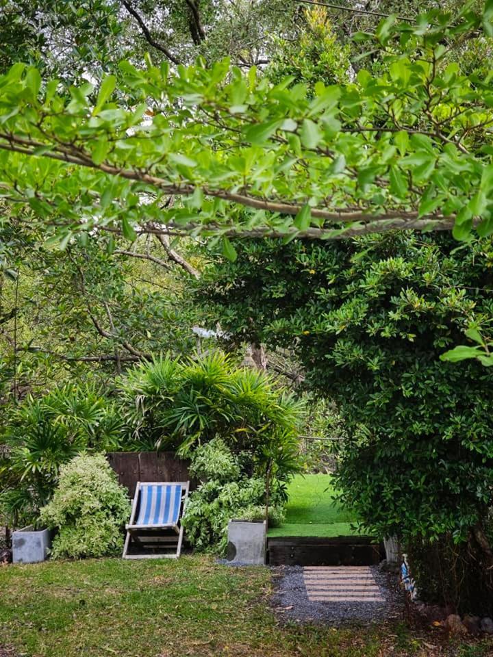 Calm At Bangphat Bor Saen Exterior photo